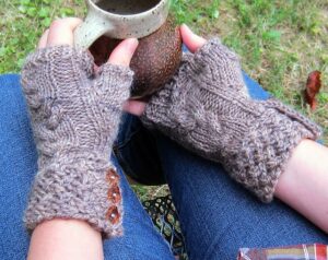 rocky_broad_mitts_medium2